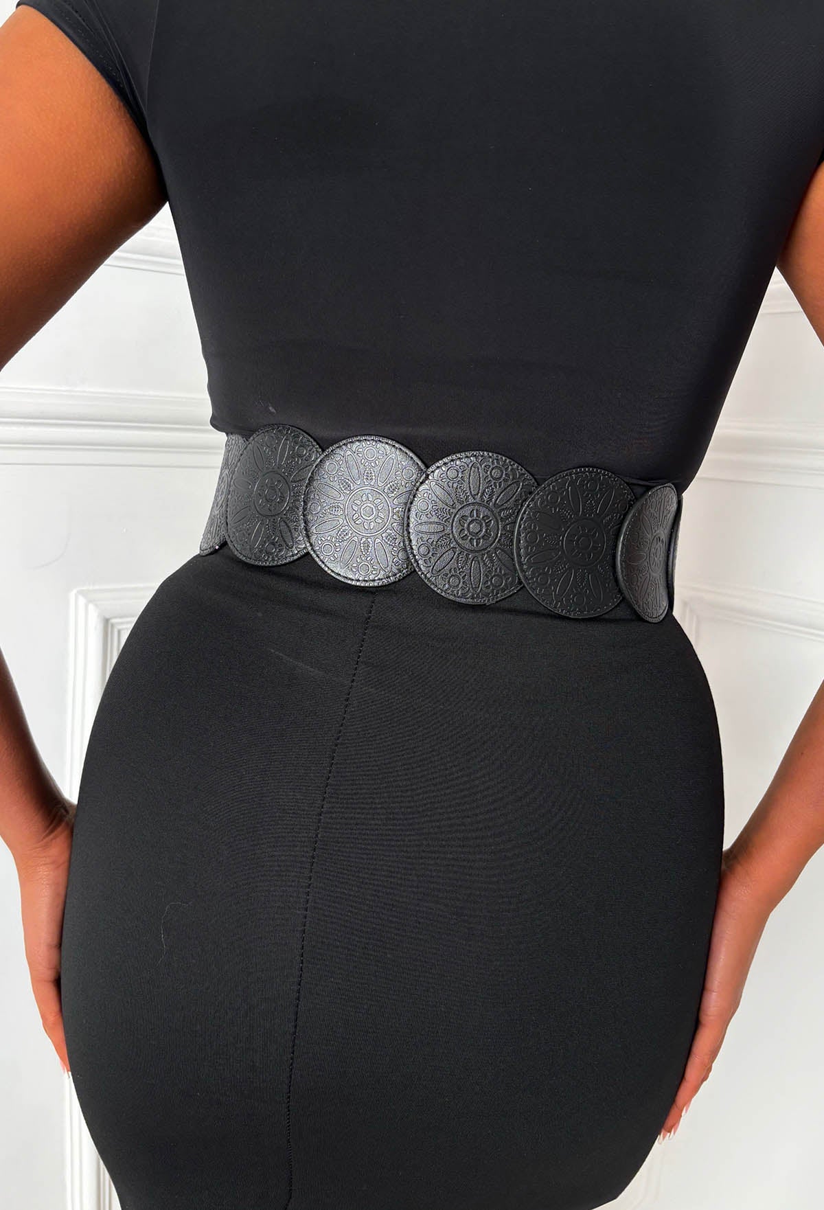 Bad Romance Black Oversized Disc Western Style Belt