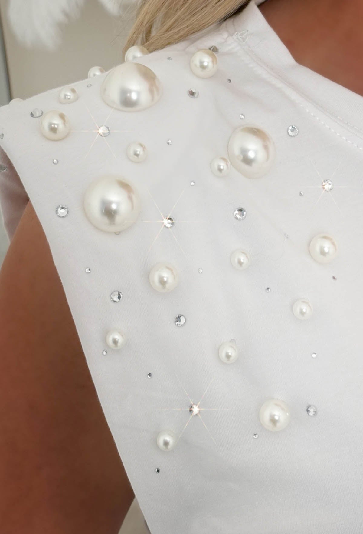 Glam Edge White Shoulder Pad Pearl T-shirt