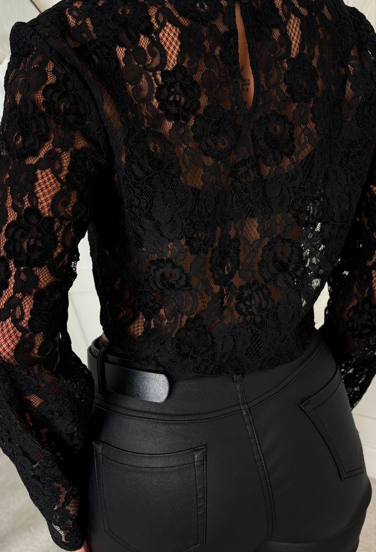 It Girl Season Black Lace Cropped Top