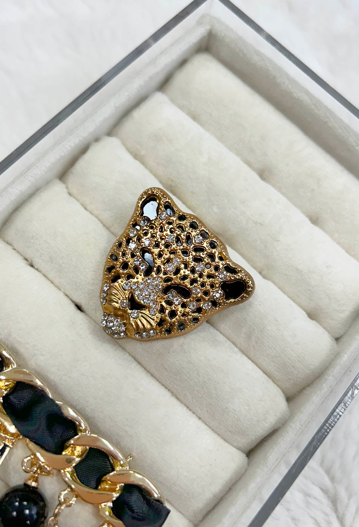 The Hustle Gold Jaguar Head Brooch