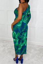 Glam Paradise Green Vivid Printed One Shoulder Leg Split Chain Detail Midi Dress