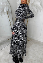 Zebra Chic Monochrome Animal Print Long Sleeve Stretch Midi Dress