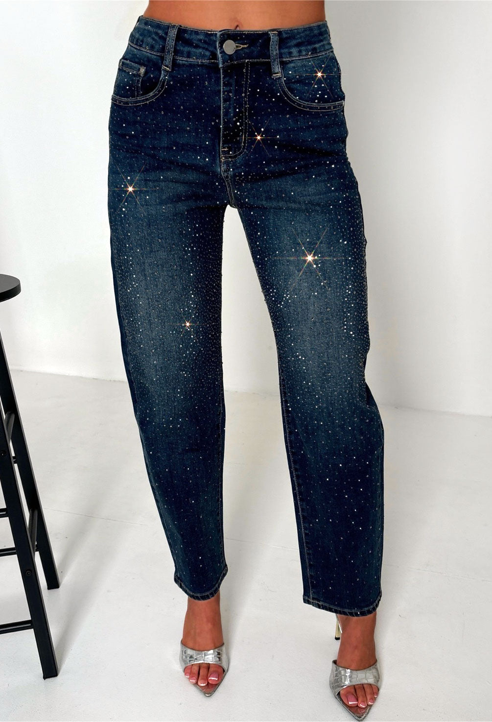 luna-mid-wash-hot-fix-stretch-denim-barrel-jeans-2